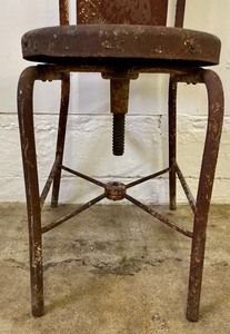 lot 59 image: Vintage ENT Doctor Chair