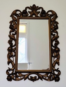 lot 15 image: Ornate Vintage Wall Mirror