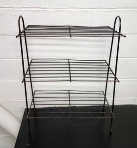 lot 21 image: Vintage Black Wire Rack