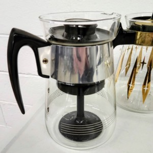 lot 32 image: Assorted Vintage Coffee Carafes