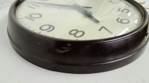 lot 34 image: Vintage General Electric School Wall Clock