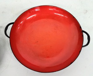 lot 33 image: Pair of Vintage Caravelle Enamel Serving Dishes