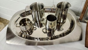 lot 47 image: Vintage Serving Trays