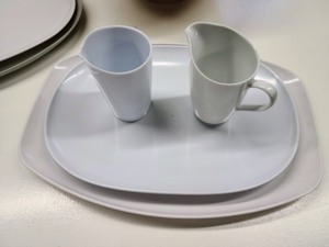 lot 158 image: Melamine Servingware
