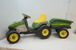 pedal tractor