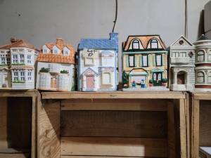 5 Decorative house jarsplanters...