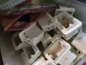 Tote of Vapor seal outlet covers, T...