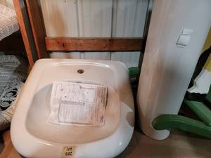 Complete Pedestal sink...