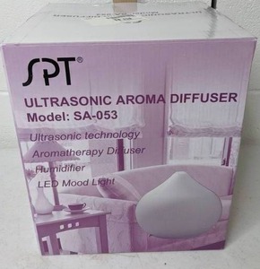 lot 132 image: Ultrasonic Aroma Diffuseur-Humidifier with Glass Dome