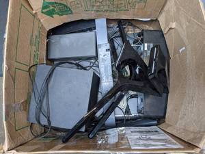 lot 98 image: Lot of Sound System Components