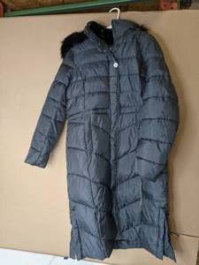 lot 84 image: Larry Levine Womens Full Length Puffer Coat Faux Fur Trim Removable Hood SZ XLG