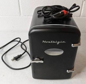 lot 141 image: Nostalgia RF6RRAQ Retro 6-Can Personal Cooling and Heating Mini Refrigerator