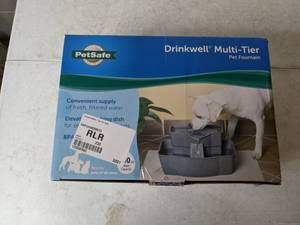 lot 259 image: PetSafe Drinkwell Multi-Tier Pet Fountain