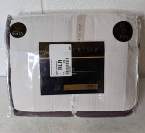 lot 177 image: Superior 300 Thread Count Egyptian Cotton Bedding Collection - King