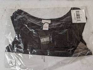 lot 342 image: Resellers Dream  Lot of New Monroe & Main Pullover Bras-Black