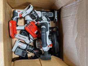 lot 352 image: Porter-Cable 20V Lithium-Ion Cordless 6-Tool Combo Kit