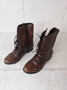 lot 316 image: Steve Madden Womens Troopa Boot - Brown Size 8