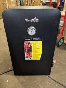 lot 276 image: Char-Broil Analog Electric Smoker