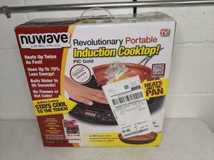 lot 384 image: NuWave Precision Induction Cooktop Gold with 10.5 Nonstick Ceramic Fry Pan