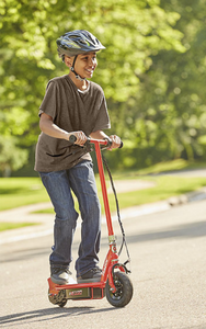 lot 279 image: Razor E100 12V Electric Scooter  Red