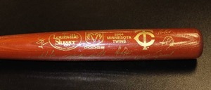 lot 31 image: Minnesota Twins 2004 Facsimile SGA Commemorative Bat