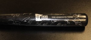 lot 32 image: Minnesota Twins 2006 Facsimile SGA Commemorative Bat