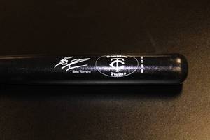 lot 34 image: Minnesota Twins Ben Revere SGA Commemorative Bat