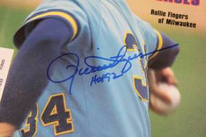 lot 42 image: 1981 Sports Illustrated Rollie Fingers Autograph Magazine