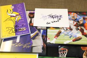 lot 52 image: Mixed Sports In Person Autograph Resale Lot  17 Items
