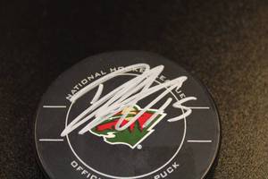 lot 80 image: Minnesota Wild Danny Heatley Autograph Hockey Puck
