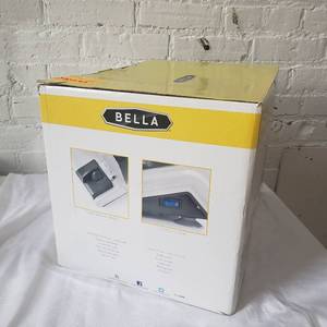 lot 33 image: Bella Meat Slicer