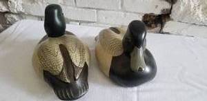 lot 41 image: Win Stephens Signed Duck Decoy Pair  Blue Bills