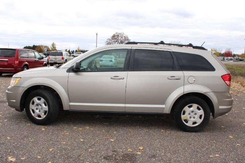 lot 15 image: 2009 Dodge Journey SE