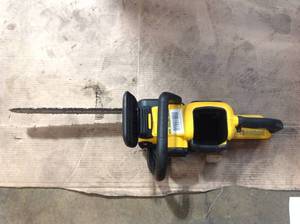 16 in. 60V MAX Lithium-Ion Cordless FLEXVOLT Brushless Chainsaw Tool Only Customer Returns See Pictures