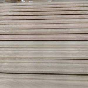 58 x 2 24 and 34 x 3 58 Red Oak Crown Mouldings 80 LF  (SCE17)