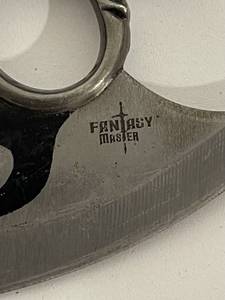 2 Knives