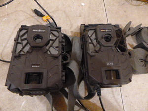 2 Solar Spy Point Trail Cameras