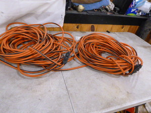 2 Extension Cords