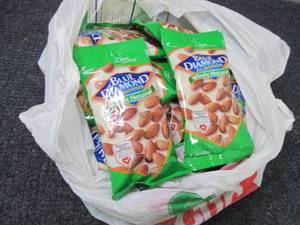 12-4 oz pks Blue Diamond Almonds Wh...