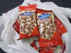 12-4 oz pks Blue Diamond Almonds Sm...