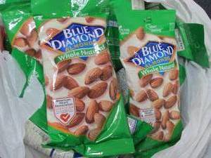 12-4 oz pks Blue Diamond Almonds Wh...
