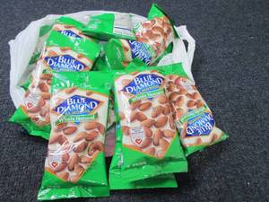 12-4 oz pks Blue Diamond Almonds Wh...