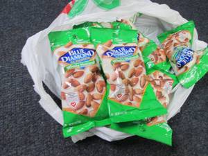 12-4 oz pks Blue Diamond Almonds Wh...