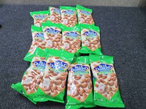 12-4 oz pks Blue Diamond Almonds Wh...