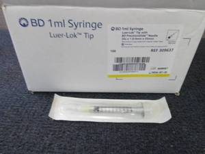 Box of 100 BD Syringes with Hypoder...