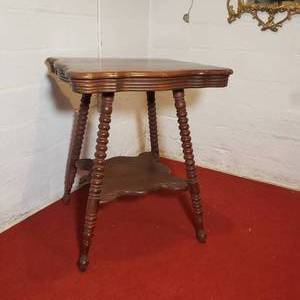 Handsome Spool Leg Parlor Table