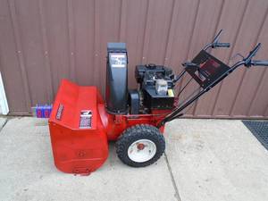 Snaper 826 snow blower. Good used condition. Tested & works. As shown.