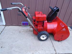 Toro 726 snow blower. Good used condition. Tested & works. As shown.