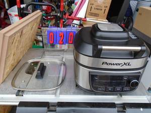 Power XL air fryer. Lightly used. Tested & works. As shown.