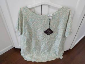 AVA-viv Top size 2X...